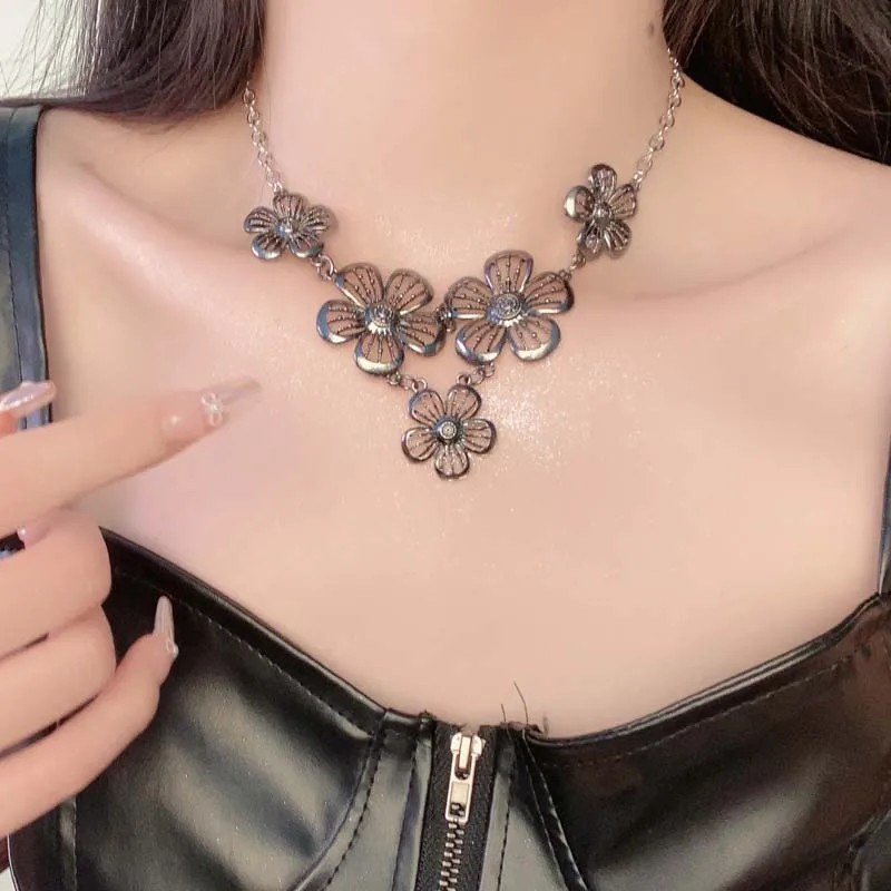Bohemian Metal Hollow Flower Necklaces for Women Punk Hip Hop Patchwork Flowers