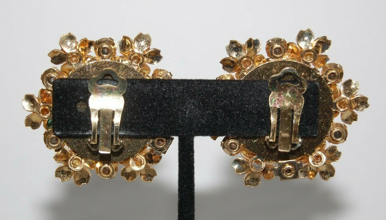 Elegant Vtg 1980’s Golden Flower Design Gold Lame Beaded Statement Clip Earrings