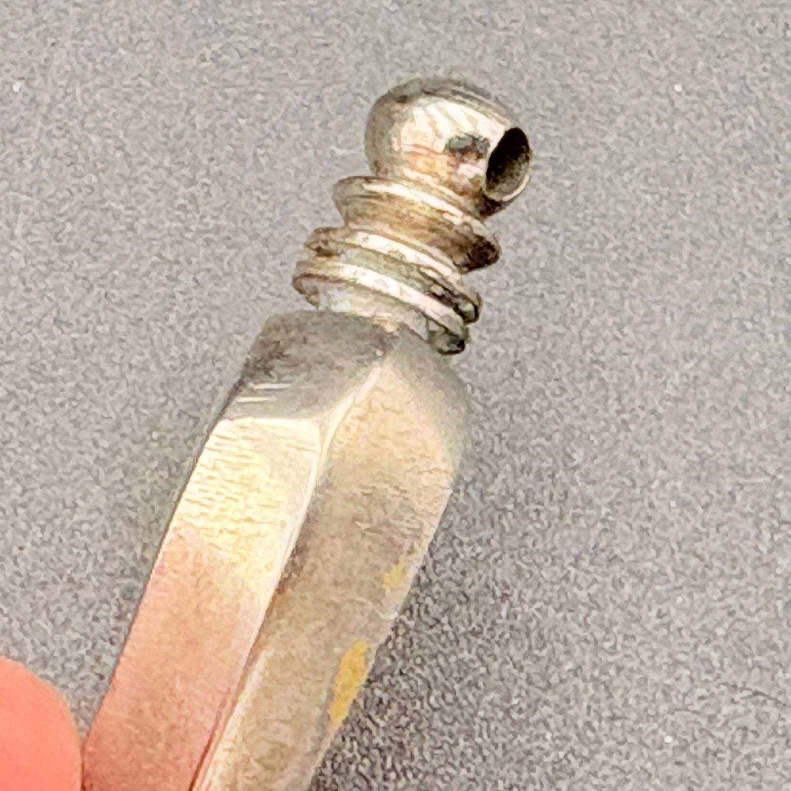 Vtg Narrow Heart-Shaped Silver Tone Perfume Bottle Necklace Pendant Screw Cap