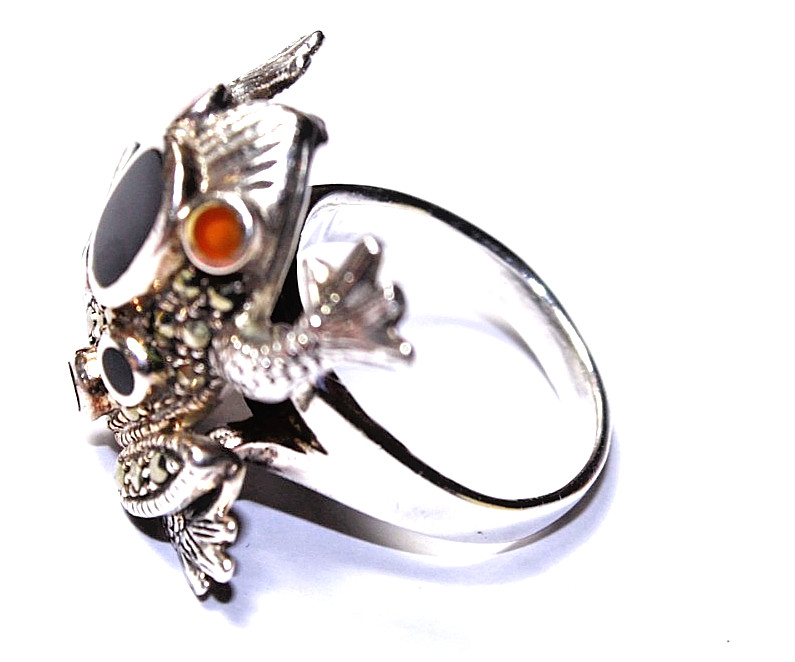 RARE HANDTOOLED STERLING SILVER MARCASITE ONYX, CARNELIAN EYES RING Sz8.75 10.5g