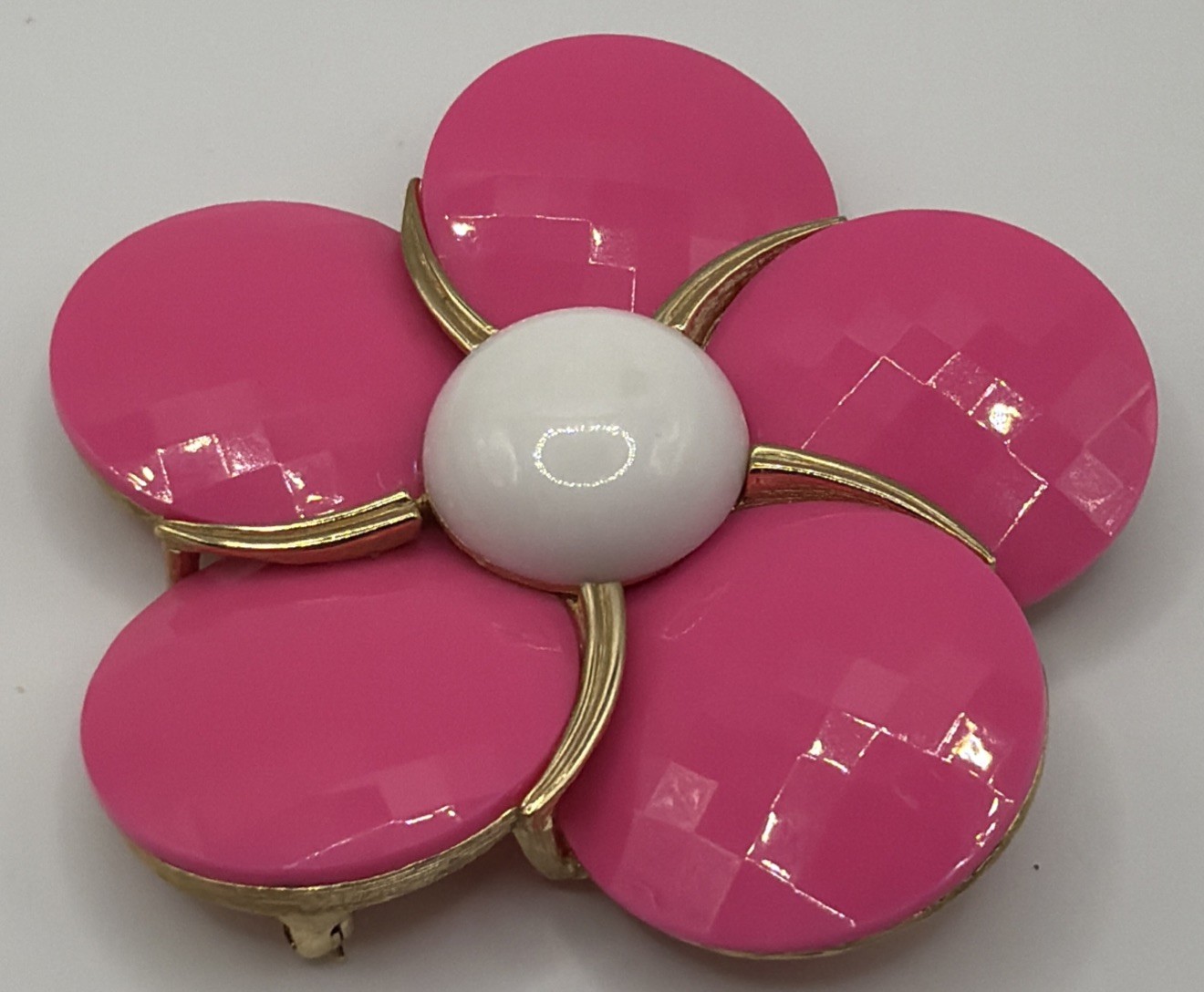 Vintage Crown Trifari Large Pink & White Faceted Petal Brooch 2.75”