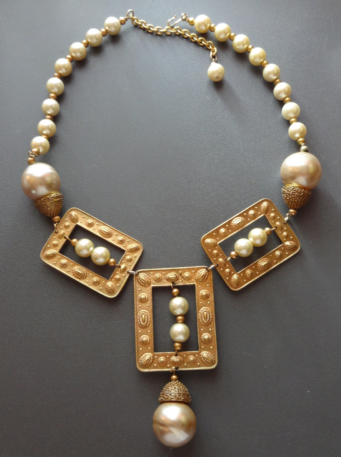 Vtg Signd DR Massive Statement Gold Tone Chunky Baroque Pearl Etruscan Necklace