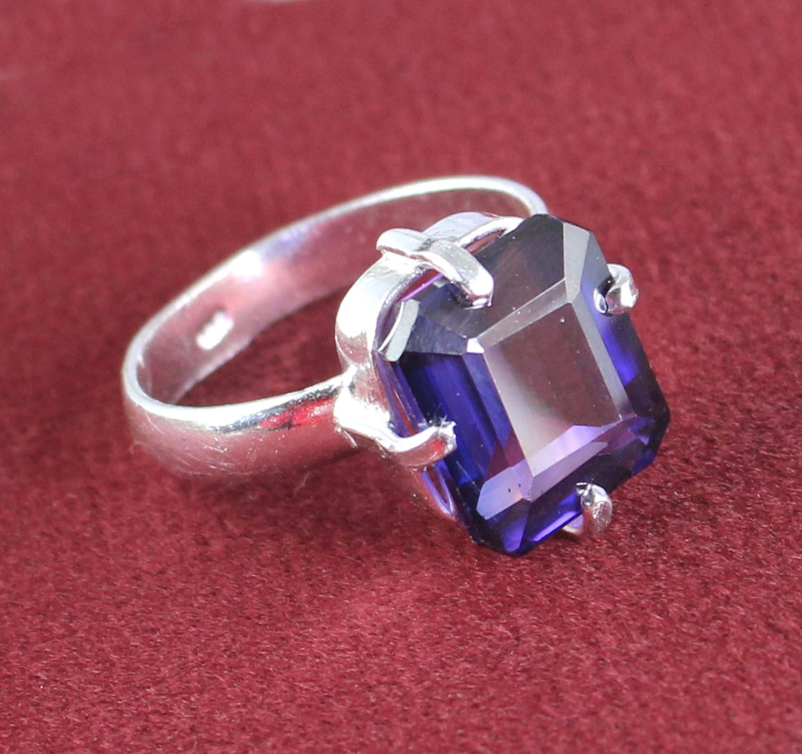 Natural Boysenberry Sapphire 10.55 Ct Octagon Gemstone Ring Thanksgiving Offer