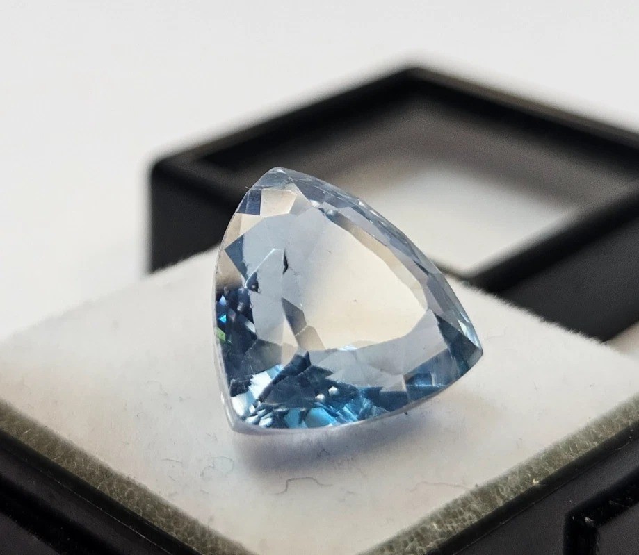Natural Aquamarine Blue Colour 10+ Ct Trillion Cut Loose EGL Certified Gemstone