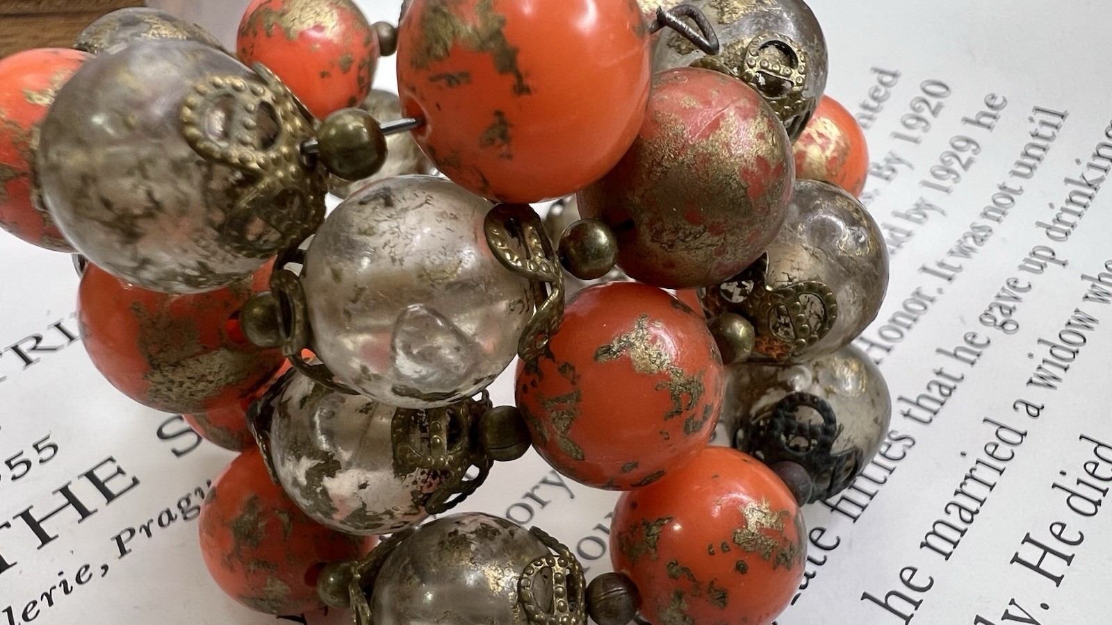 CHUNKY ORANGE & GOLD BEADED STRETCH TWIST WRAP BRACELET JEWELRY 🧡