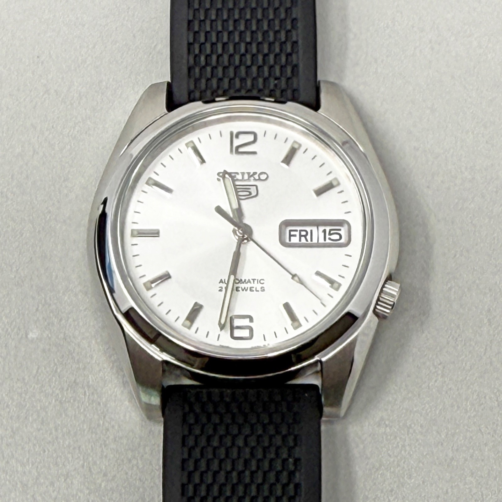 Seiko 5 SNK385 Stainless Steel Silver Dial Day Date Automatic Watch
