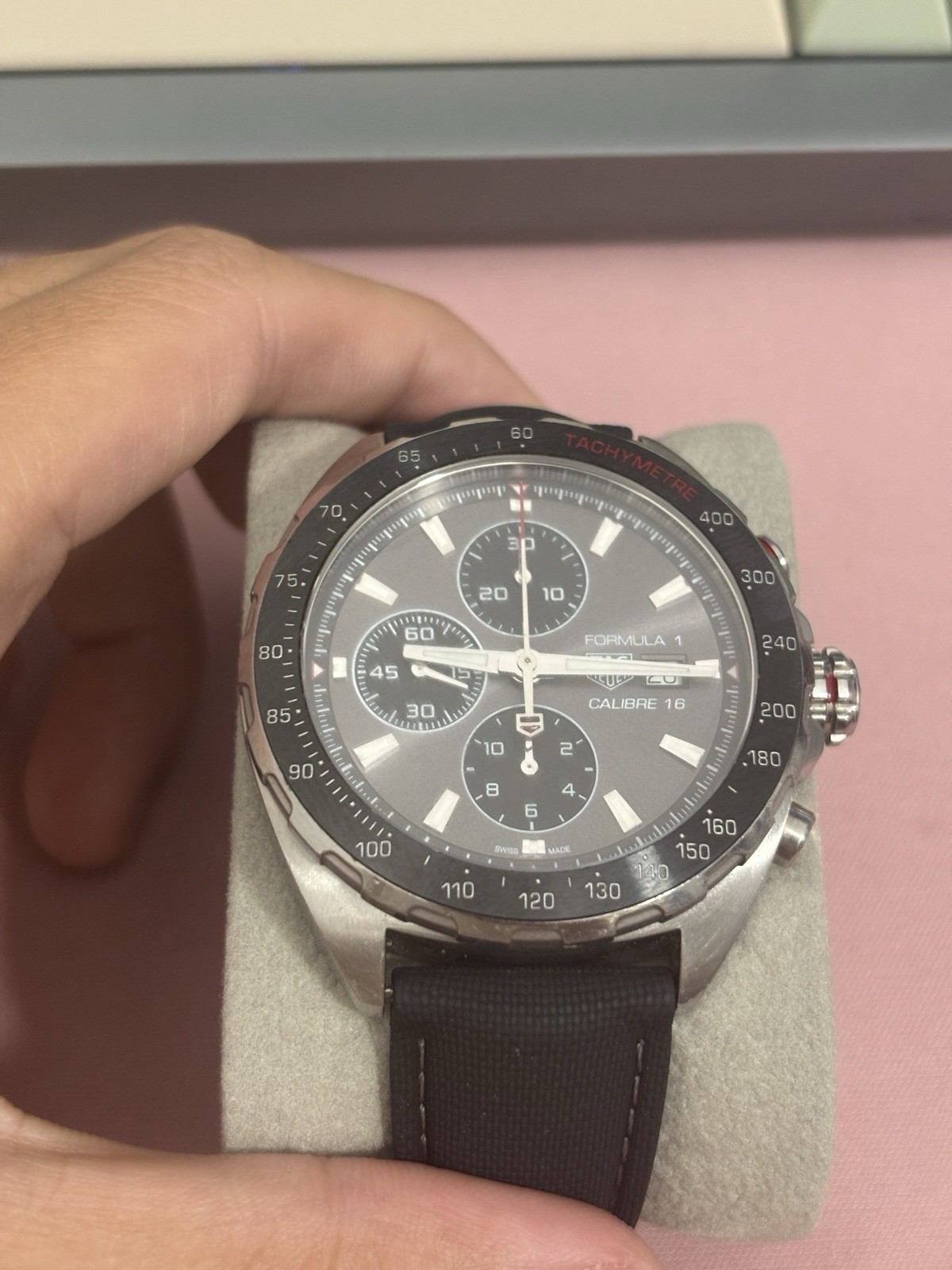 TAG Heuer Formula 1 Men’s Black Watch – CAZ2012 – READ