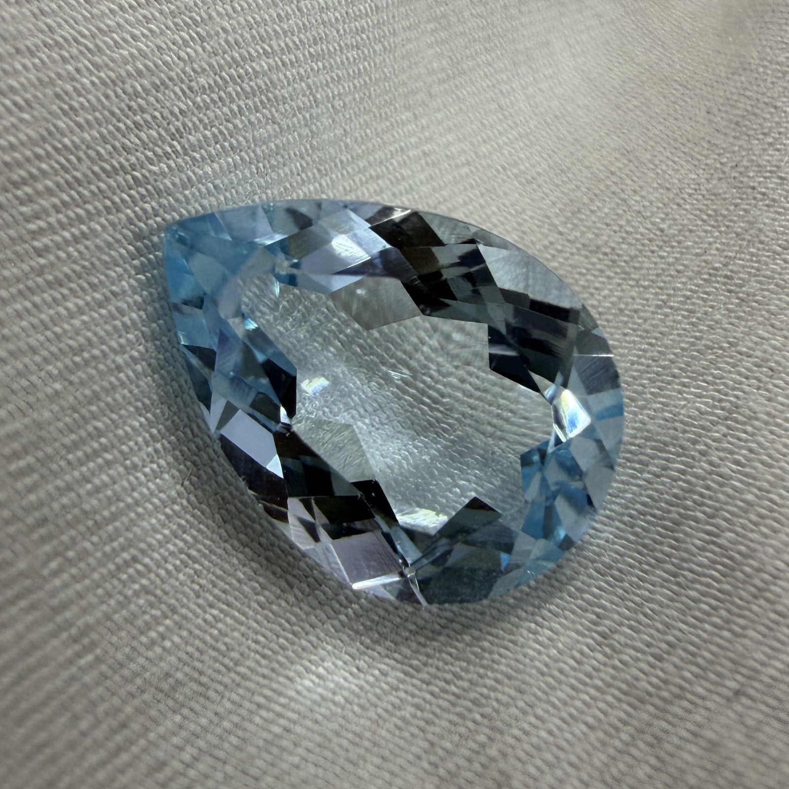 100% Natural Sky Blue Topaz Pear Cut Loose Gemstone Weight 6.15 Carats
