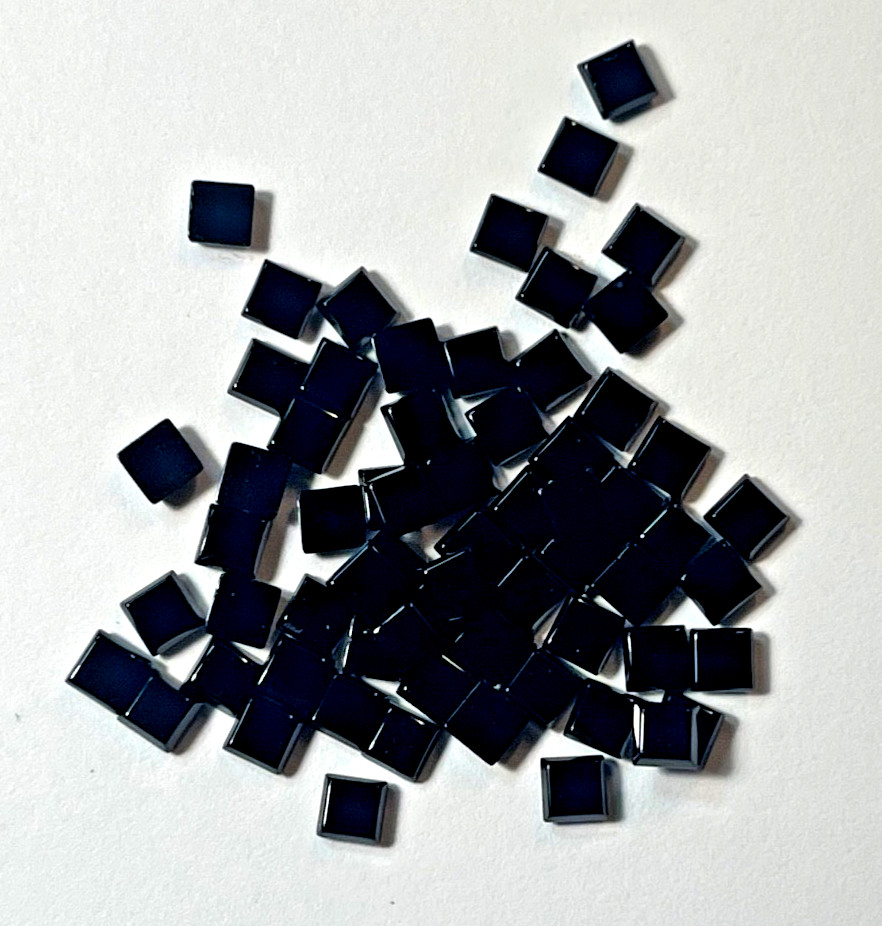 FIVE (5) PIECES BLACK ONYX 4 MM SQUARE FLAT AS PICTURED BELOW WHOLESALE!!!