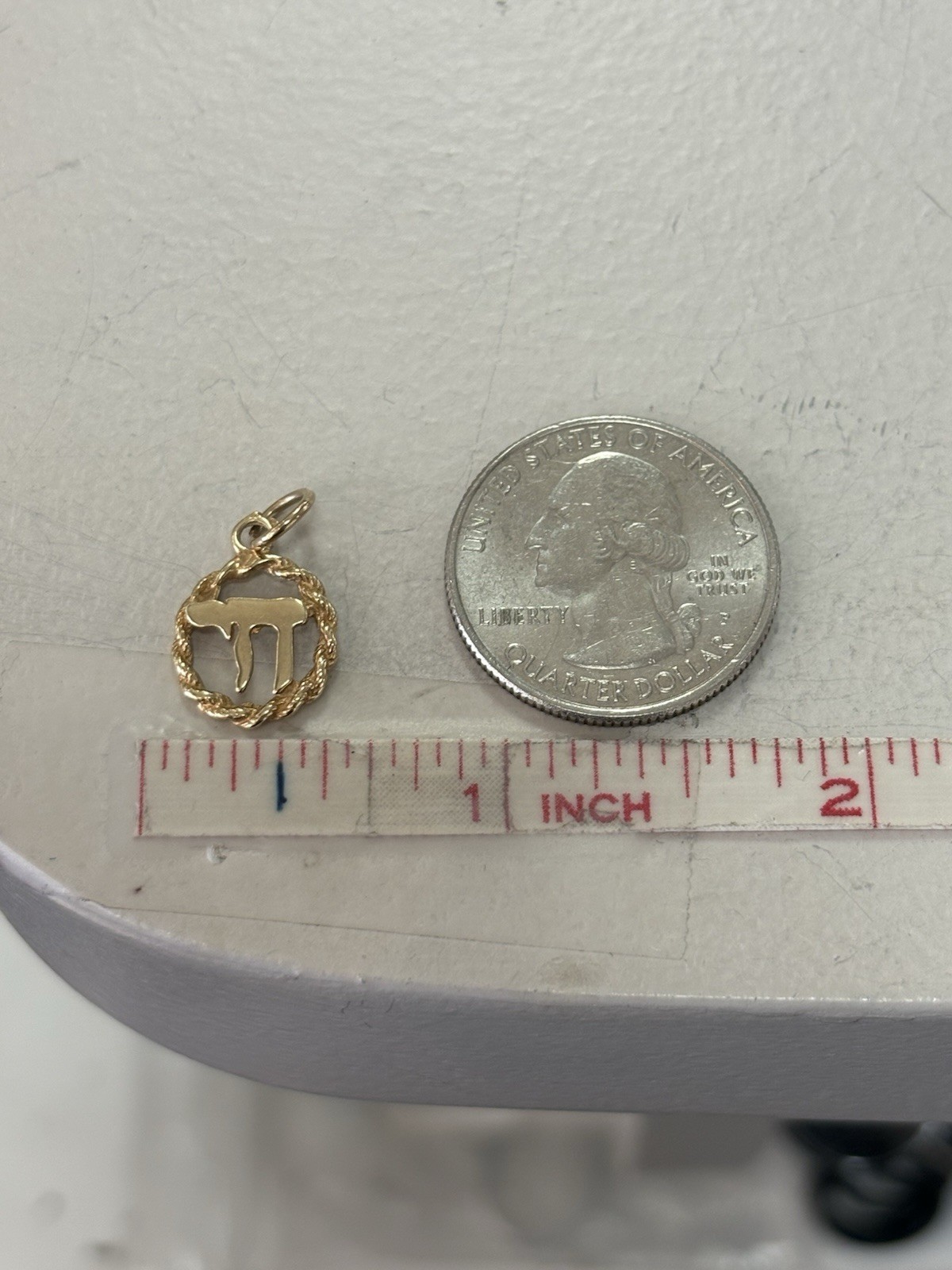 14K Yellow Gold Chai Hebrew Life Pendant Charm 1.0grams