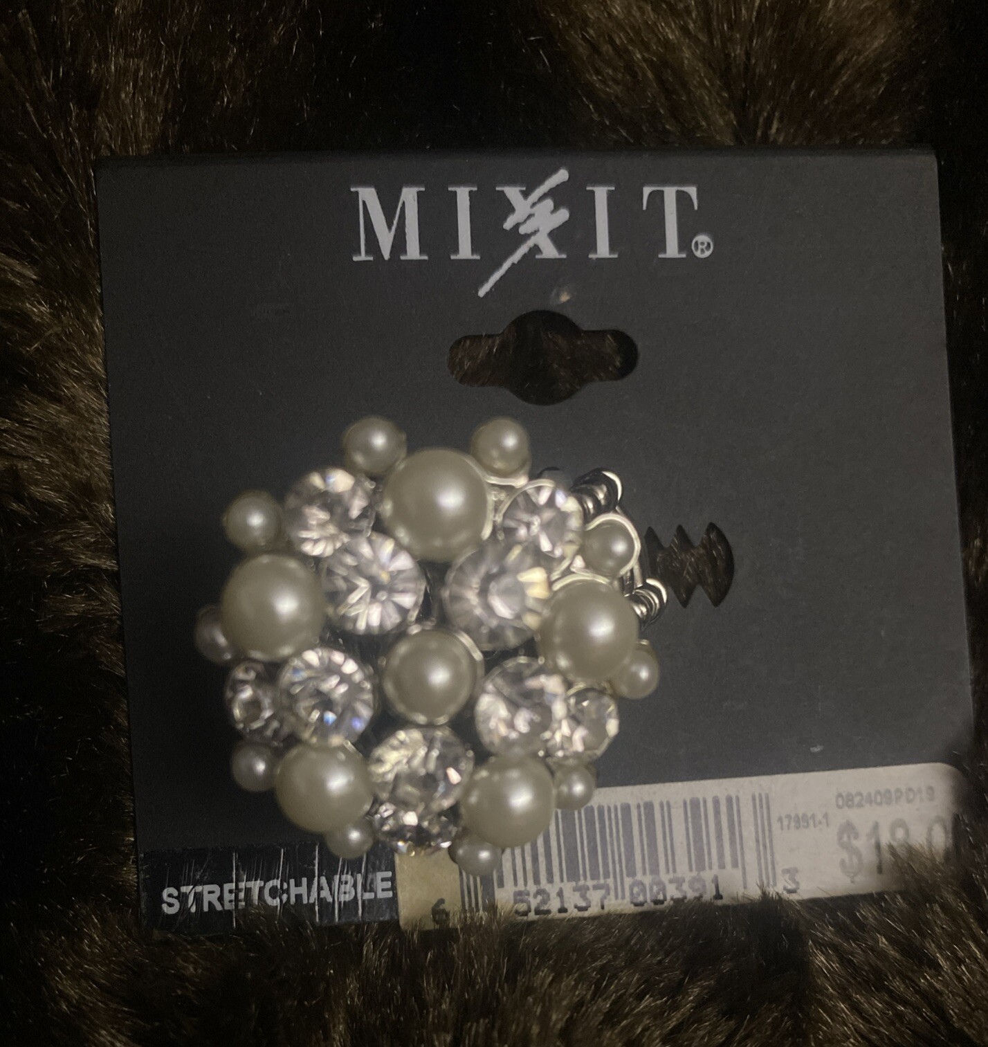 Mixit brand Stretchable Ring One Size fits most NEW WITH TAGS AS PICTURED