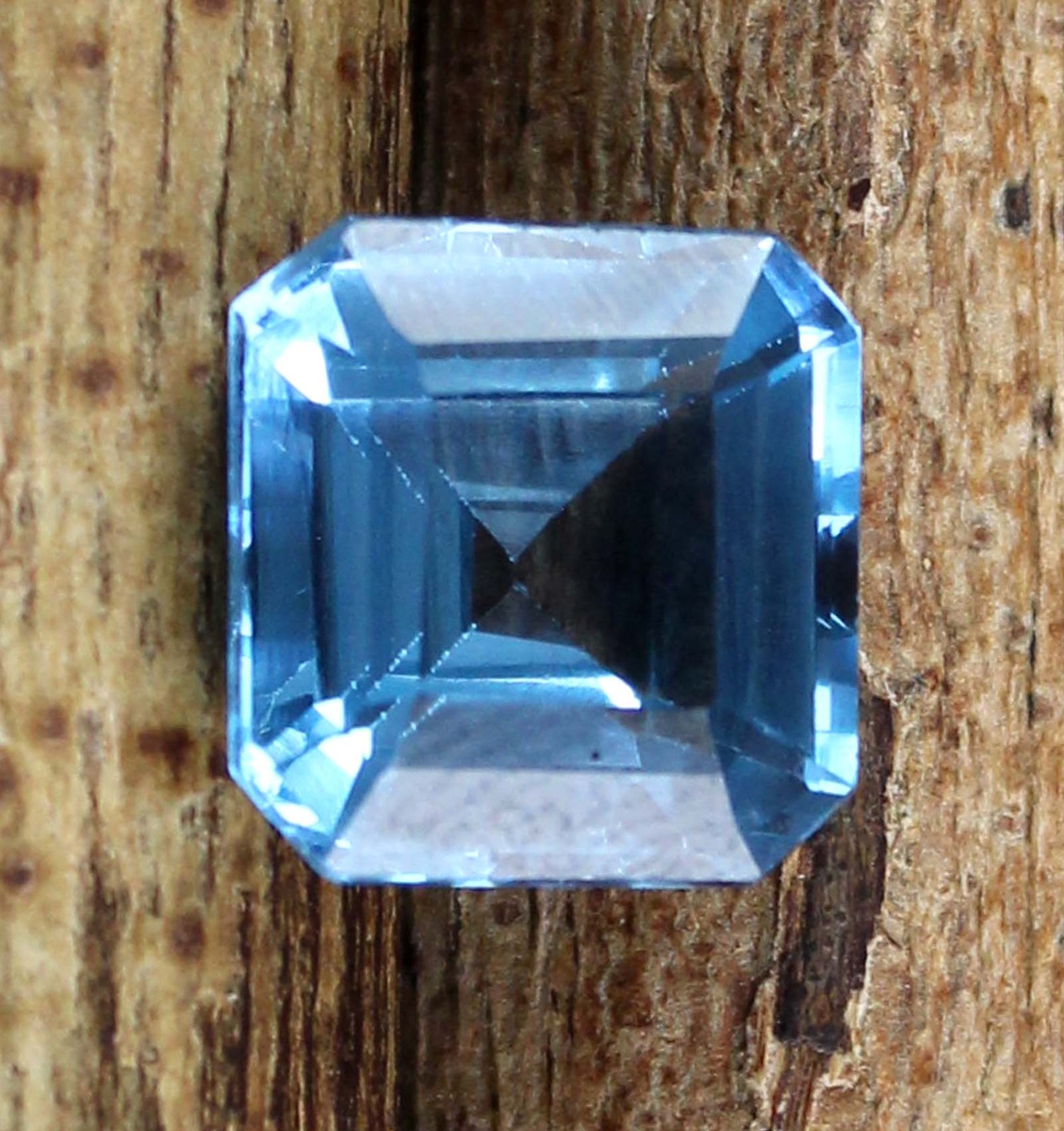 6.90 Ct/10 mm Blue Zircon Octagon Natural Cambodian Gemstone Certified T24700