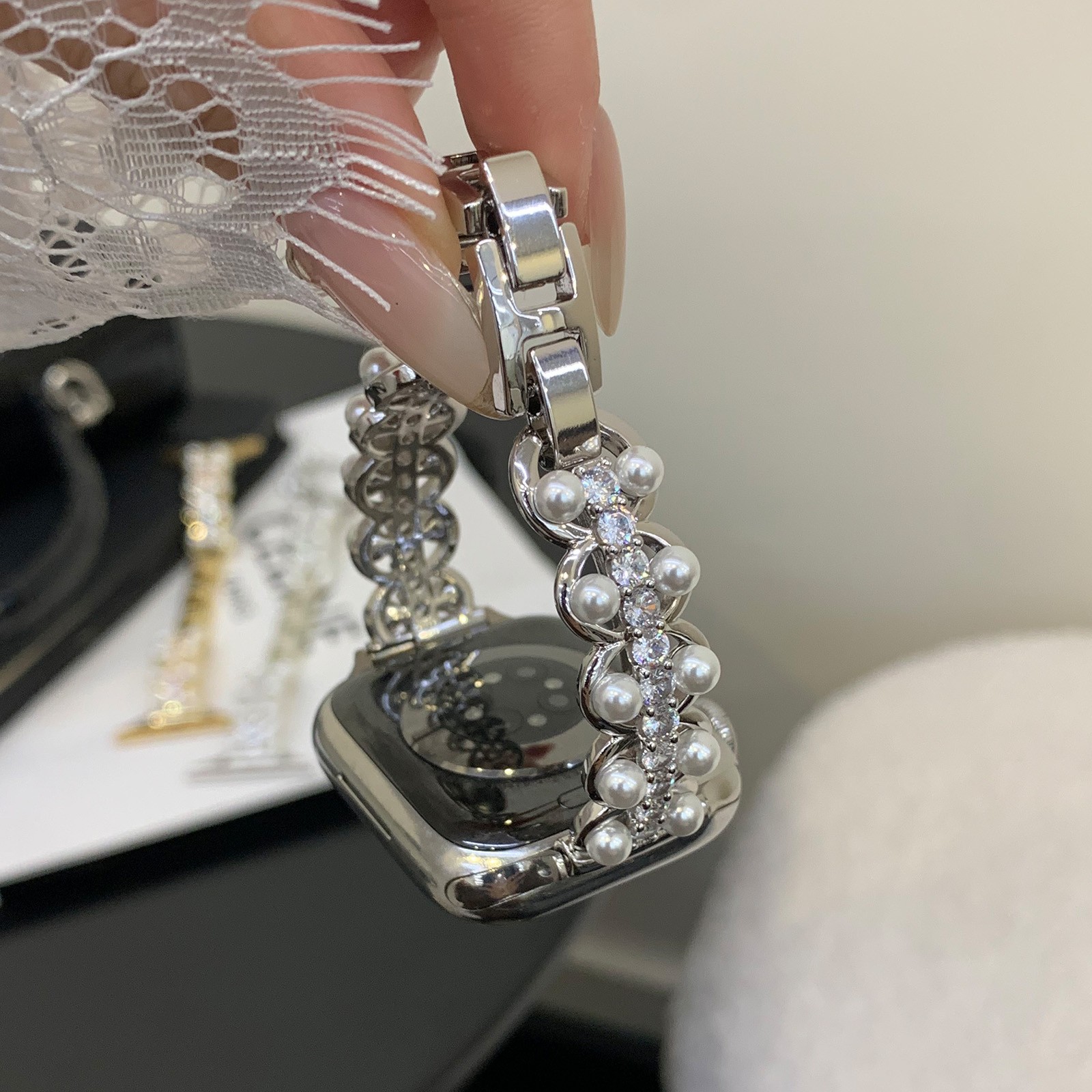 For iWatch Series Ultra 11 10 9 SE 8 Luxury Pearl Diamond Metal Watch Band Strap