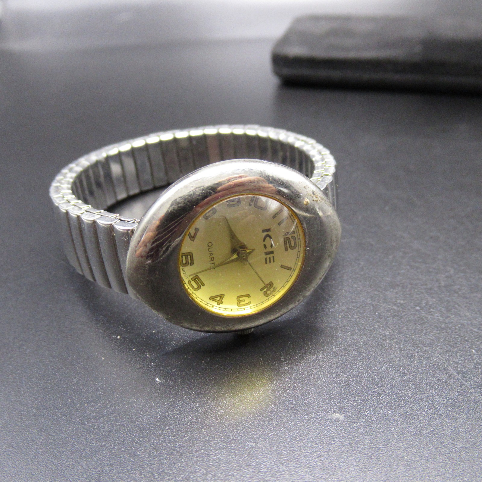 ICIE Quartz Ladies Silver Tone Expansion Band Watch Japan Movement V377