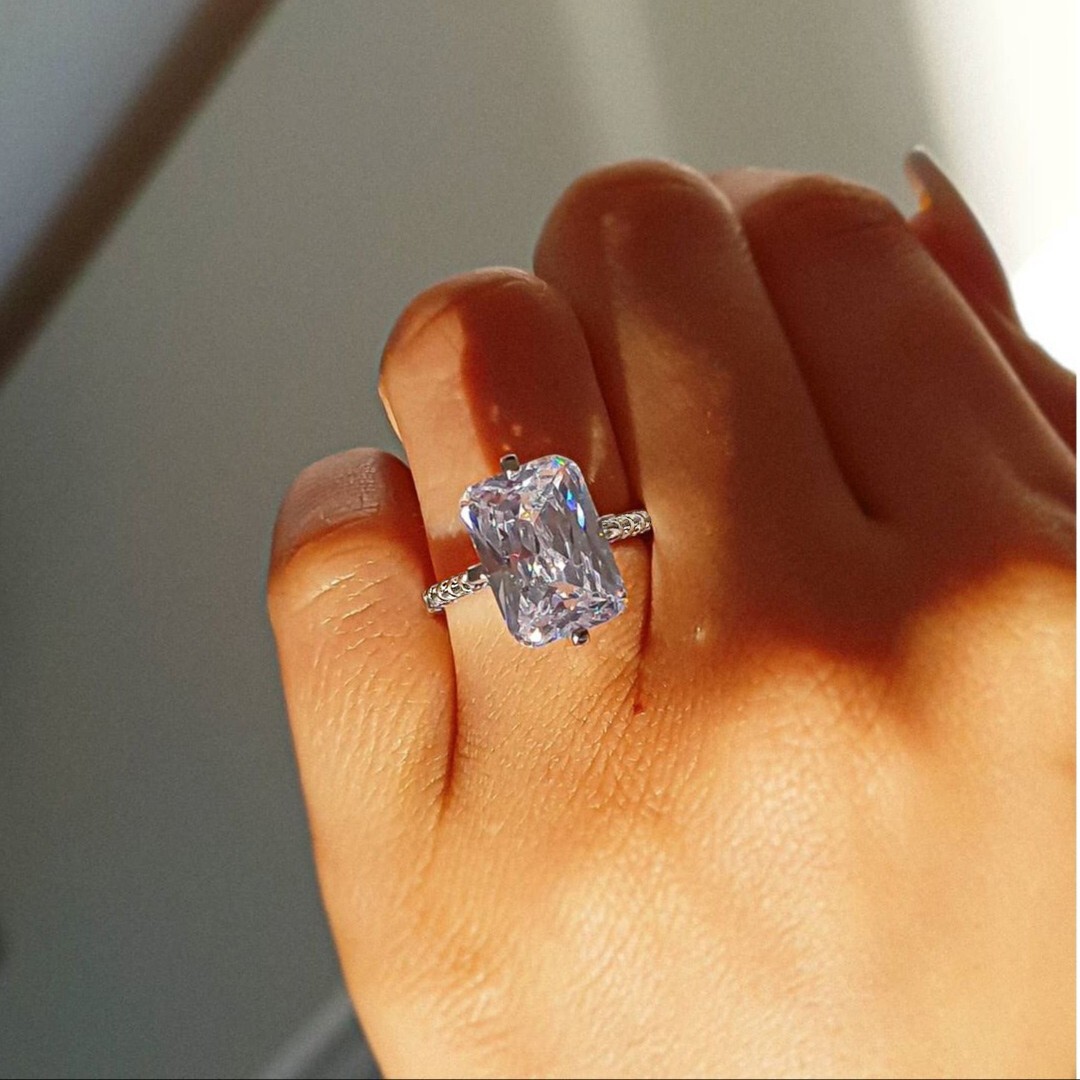 Valentine Gifts Ring Silver Plated Luxury Solitaire Ring 6 CT Simulated Diamond