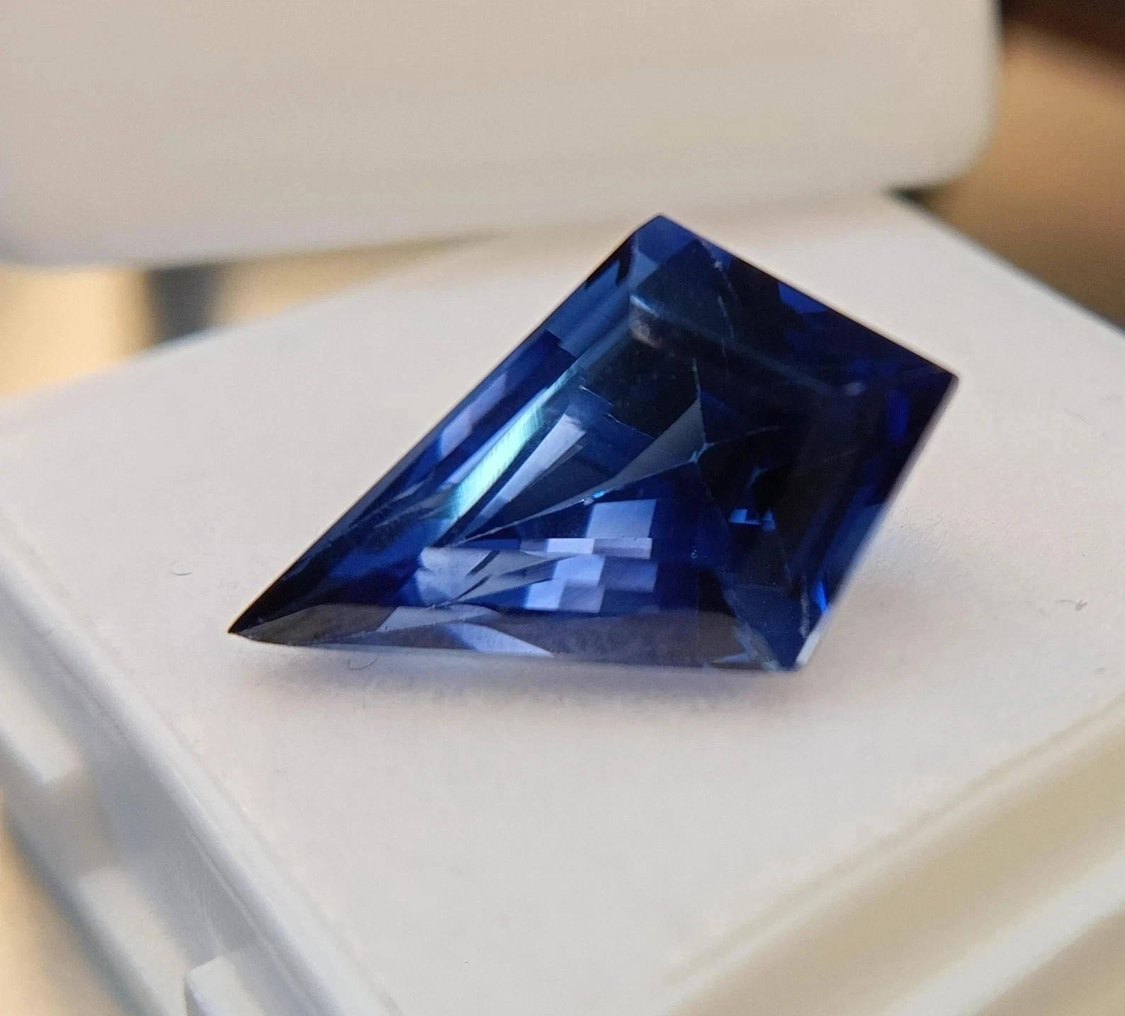 Natural Flawless Kite Cut Blue Sapphire AA+ Certified 10 Ct+ Loose Gemstones