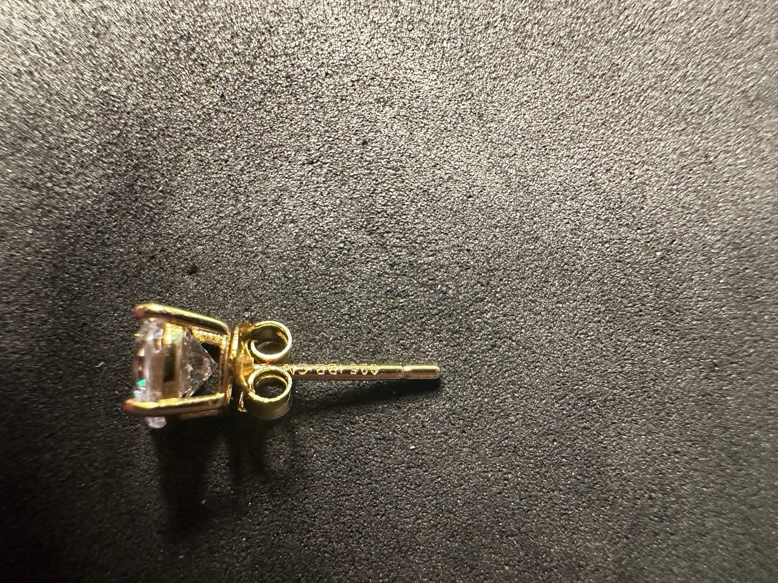 0.57g Vintage Sterling Silver 925 Earring Sparkling Faceted Design Stud