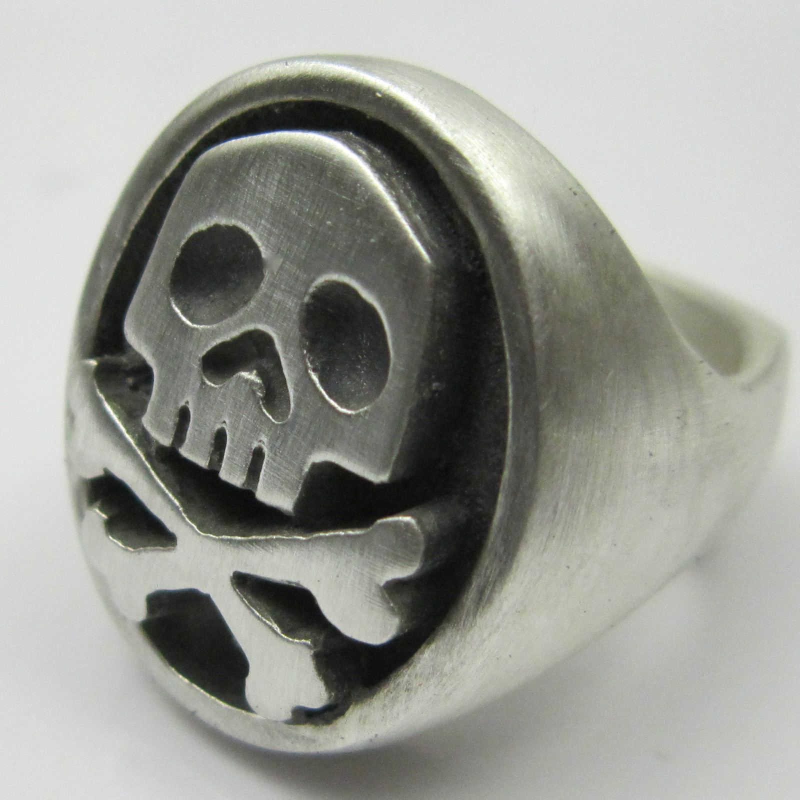 MJG STERLING SILVER CAPTAIN HARLOCK SKULL RING. COMIC CON. SZ 9