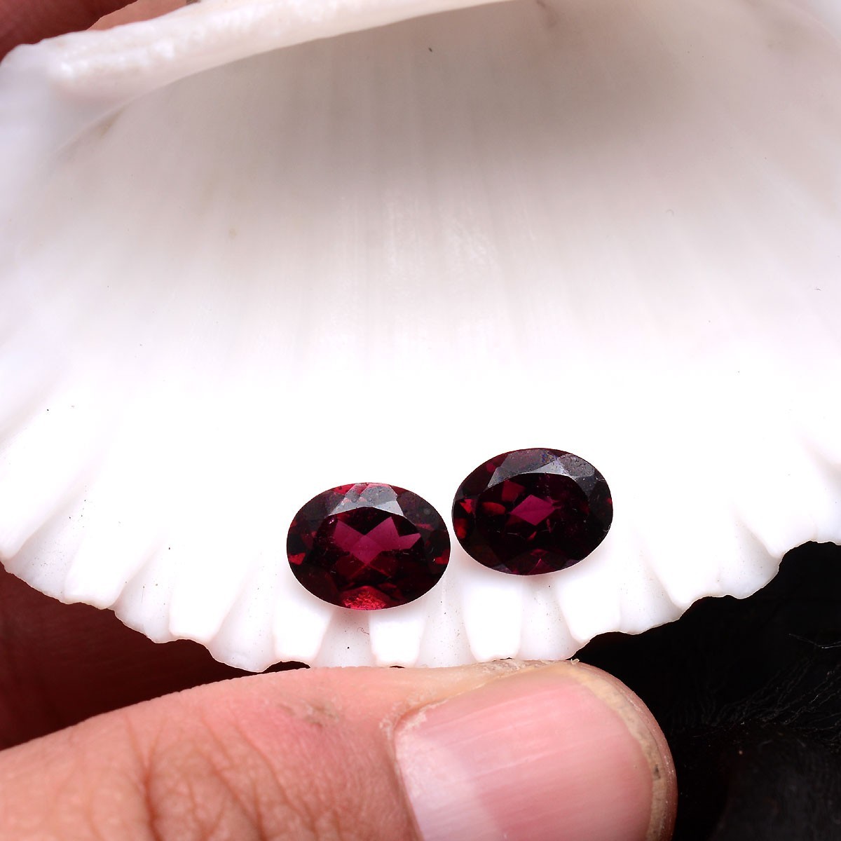 VVS 2 Pcs Natural Rhodolite Garnet Top-Grade 9mmx7mm Oval Cut Loose Gemtones Lot
