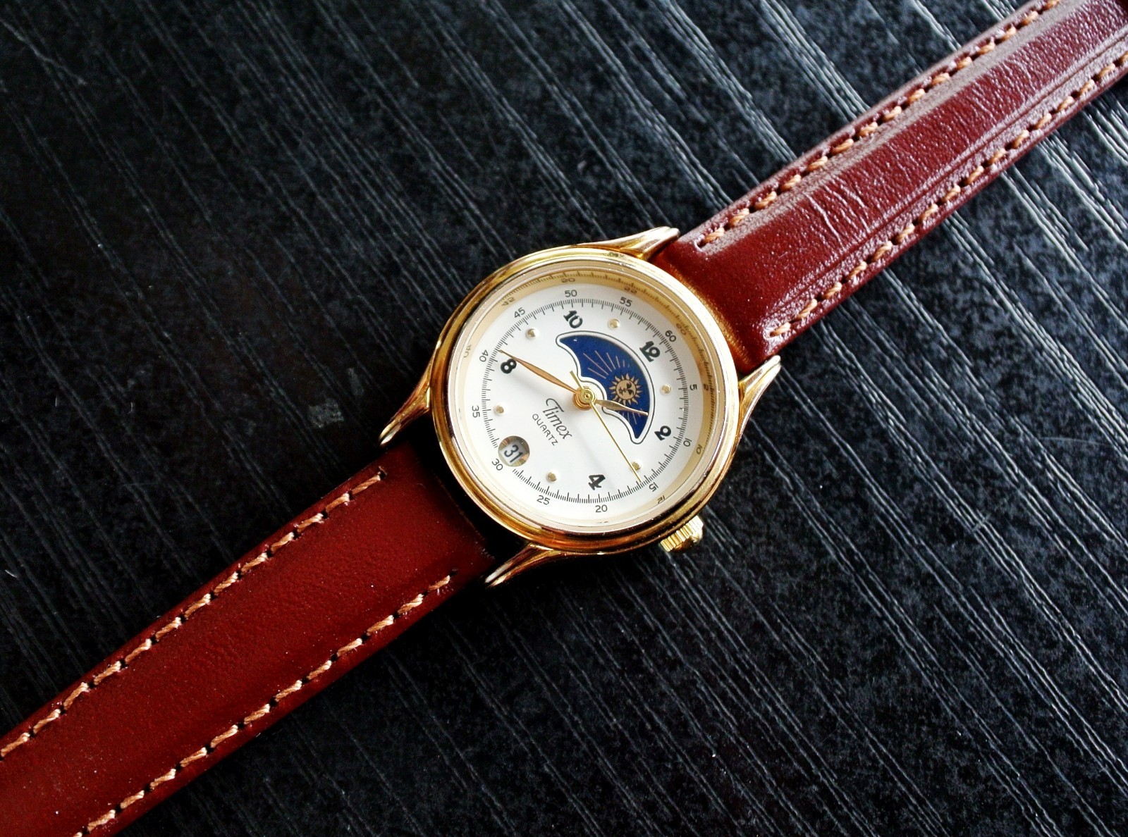 VINTAGE TIMEX DATE ELEGANT MOON PHASE QUARTZ WOMEN’S GOLDEN BROWN LEATHER WATCH