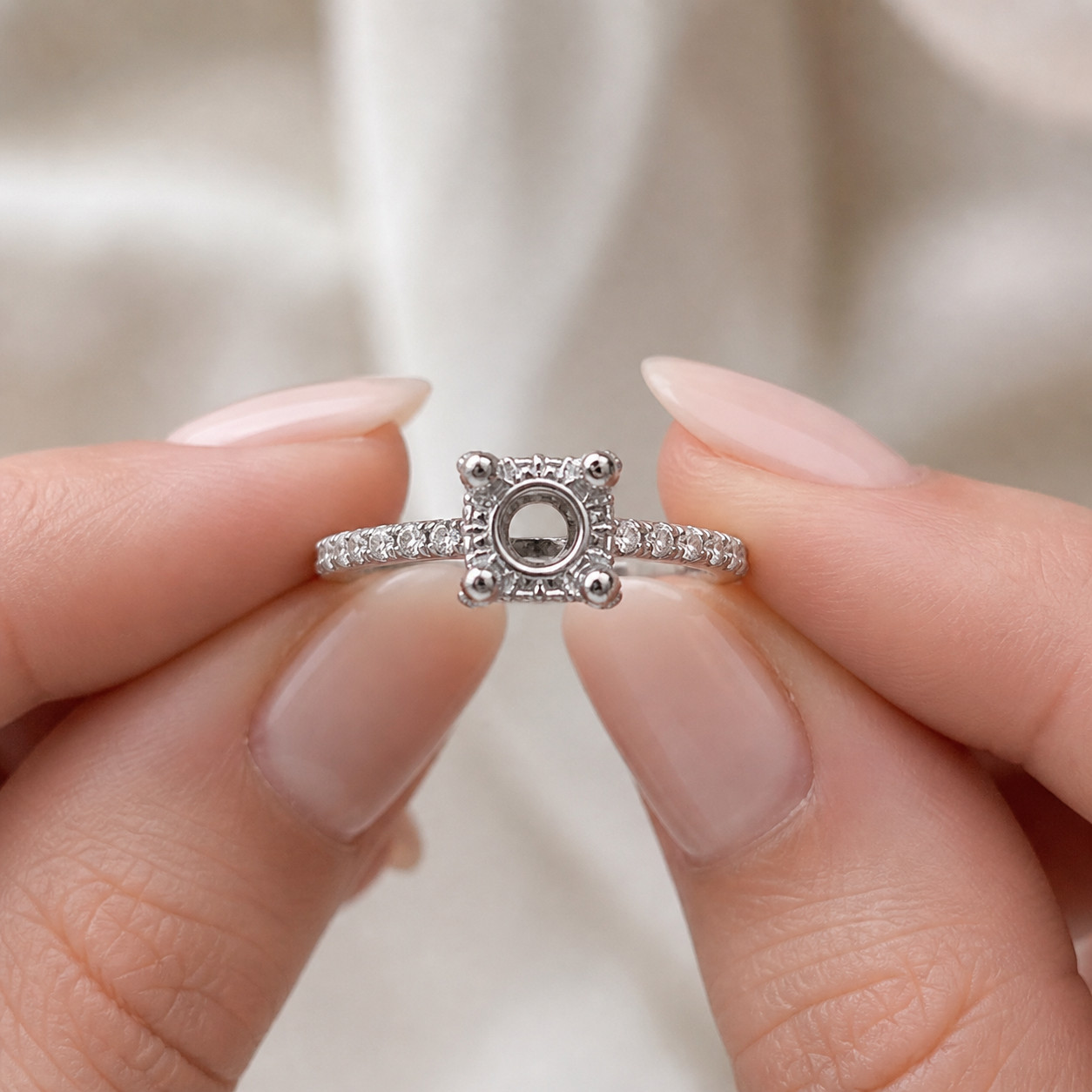 14K White Gold Diamond Halo Semi Mount Ring for 7mm Center | 0.70ct H SI