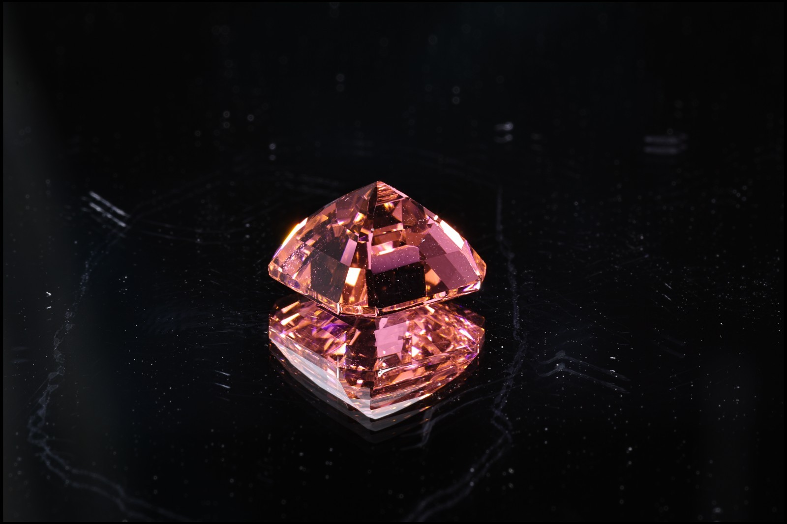 Laser crystal ErYAG Missile probe Asscher synthetic gemstone fluorescence 8.05CT