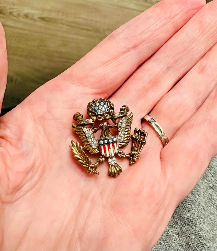 Vtg. Philippe Crown Trifari US Eagle Seal / Insignia Rhinestone Gold Tone Brooch