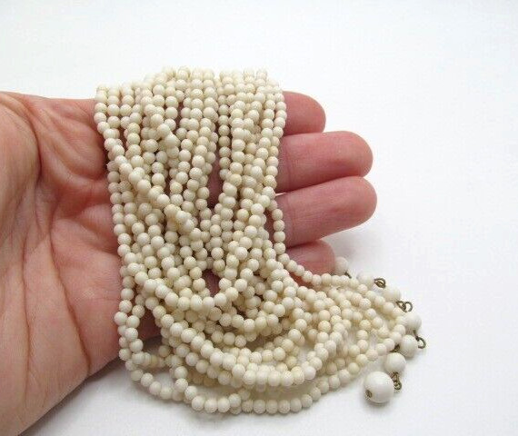Vintage Japan White 3.35mm Graduated Multi Layer Adjustable Bead Necklace