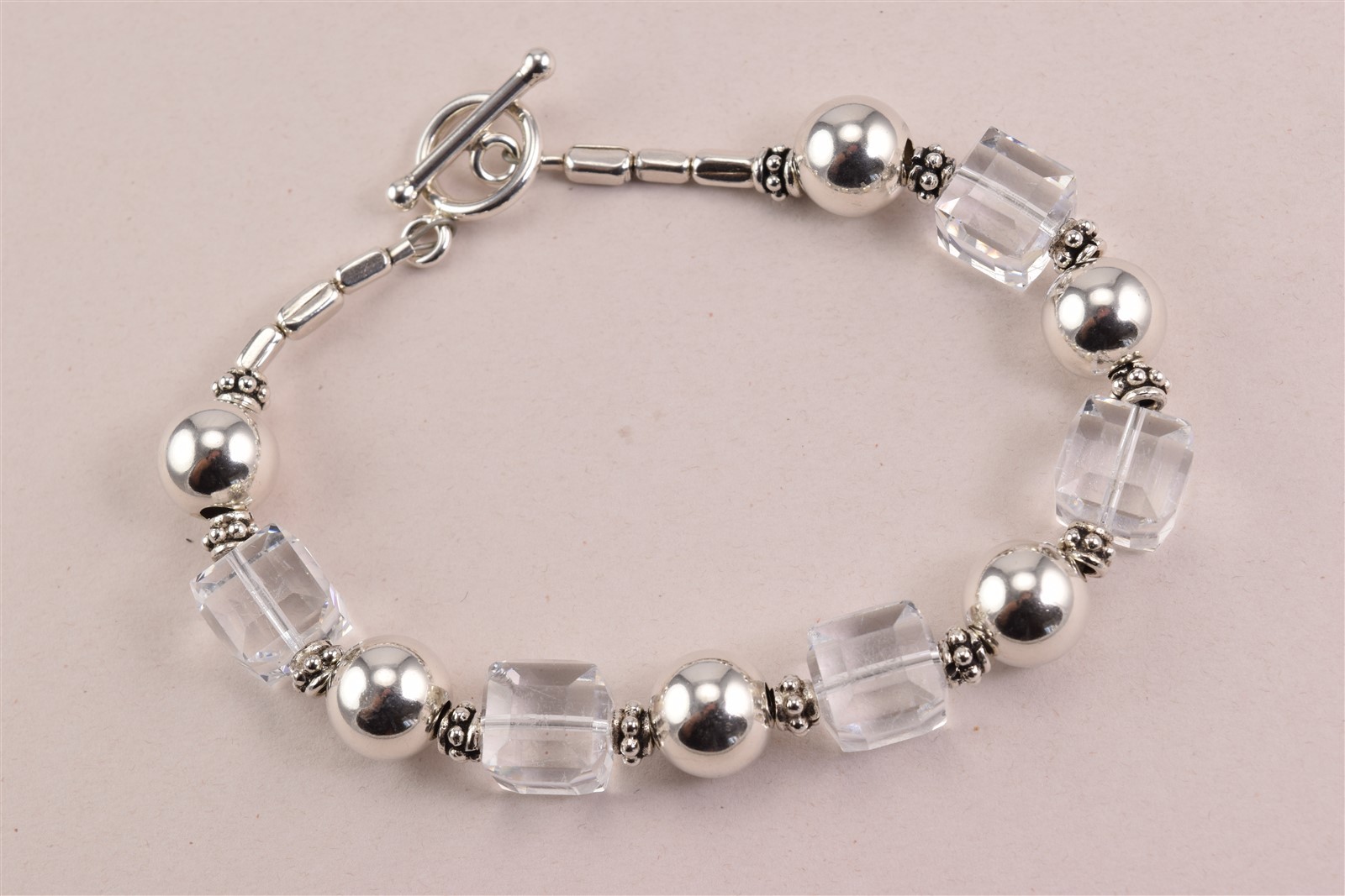 Sterling Silver Hexed Glass & Polished Beads Toggle Bracelet 24g 8.25″