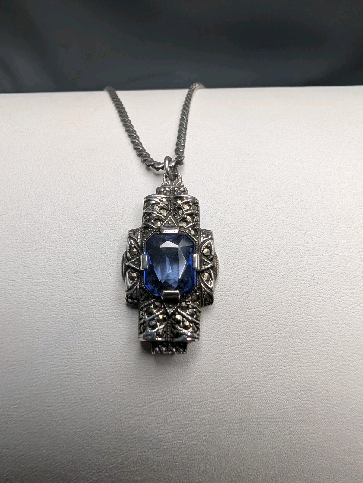 Uncas Manufacturing Sterling Sapphire Marcasite Art Deco Pendant And Chain 925