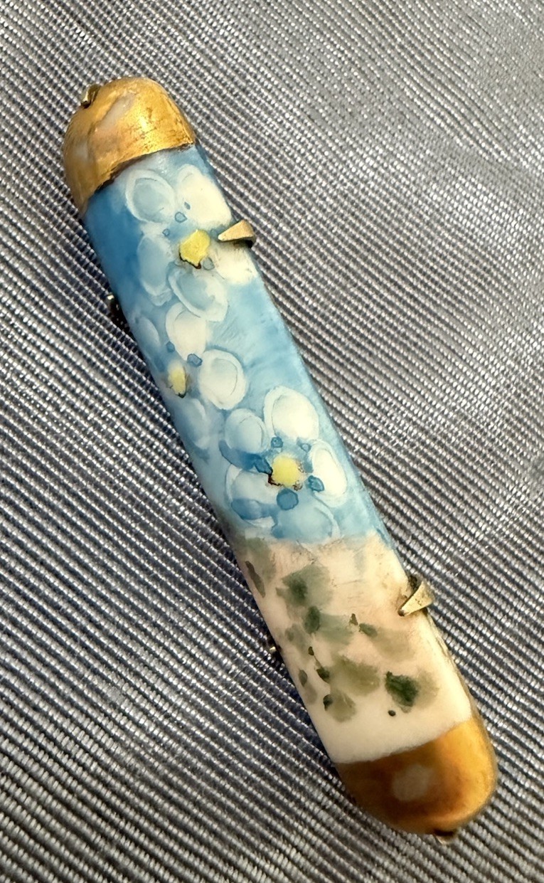 Antique Set Of 2 Painted Porcelain Brooches 1 Oval 1 Bar Floral In Brass 1900’s