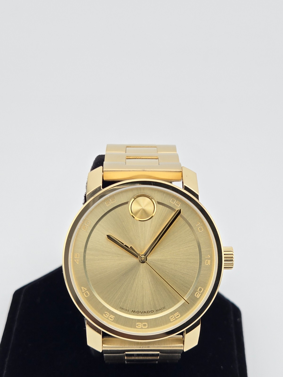 Movado Bold Access Men’s Gold Tone Swiss Watch – 3600912