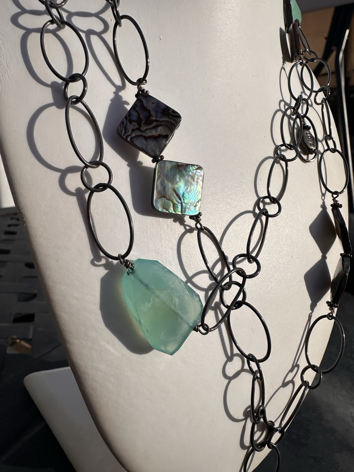 Boho Vintage Style Aqua Color Faux Stone & Abalone Shell Statement Necklace 21”