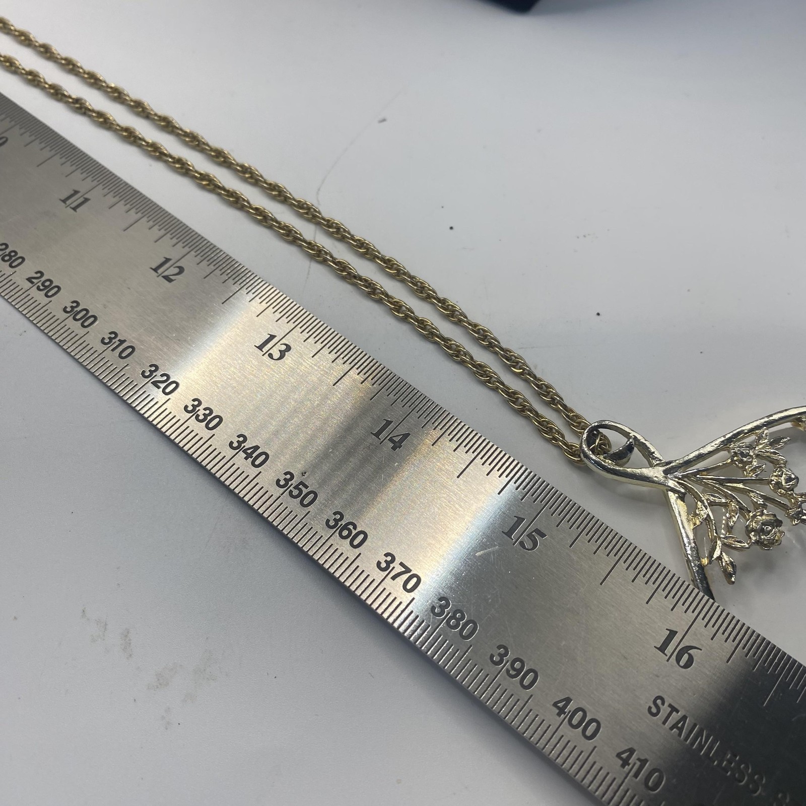 Gold Tone Chain Necklace Clear Glass Teardrop Flower Pendant 32 In Jewelry