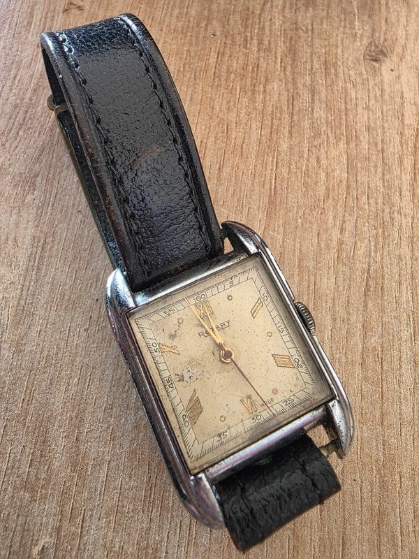 Vintage mens rotary tank watch (mechanical) working