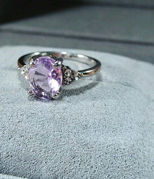 Silver-Plated Zinc Ring Purple Oval CZ With White/Colorless Inlay Size 5