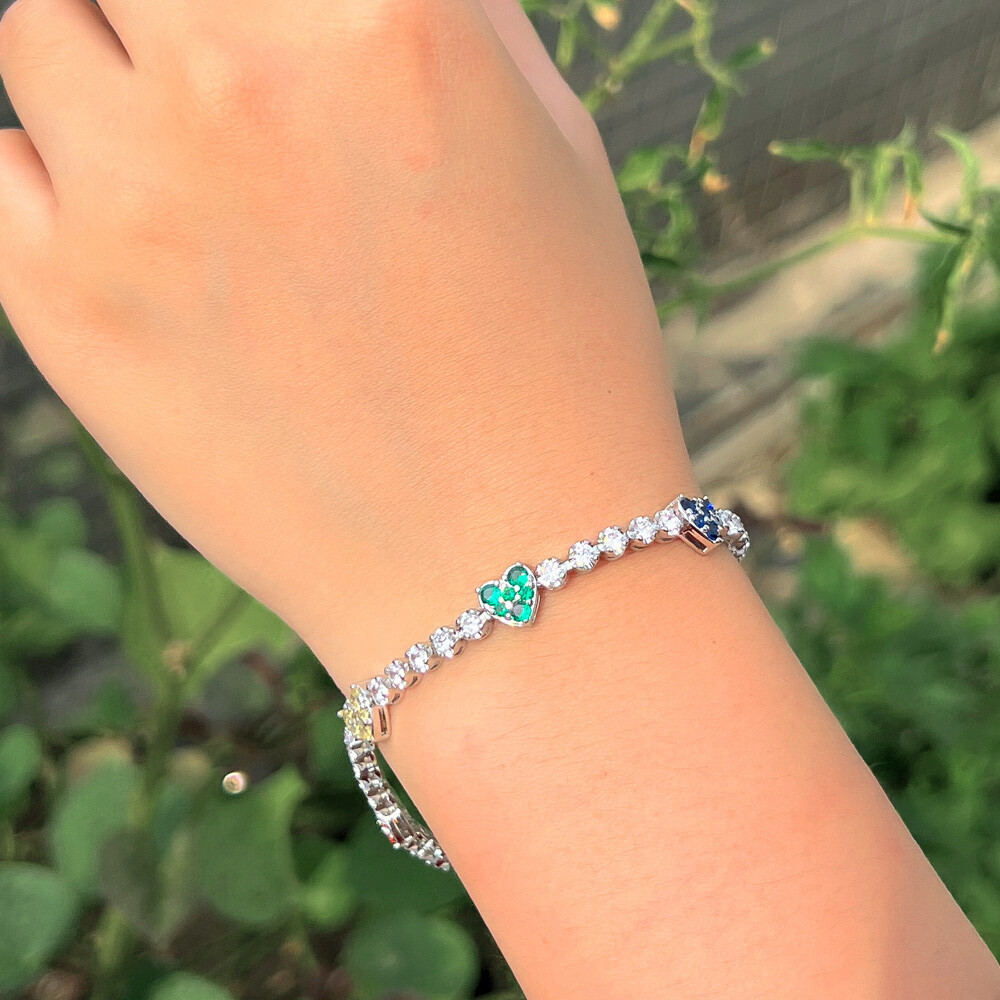 Trendy Silver Plated Round Cubic Zirconia Tennis Heart Bangle Bracelet for Women