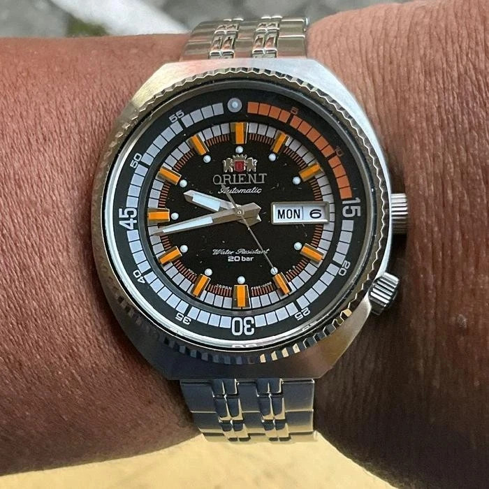Rare ORIENT Neo Classic King Diver Sports Automatic F692-UBA0 Vlack Dial Vintage