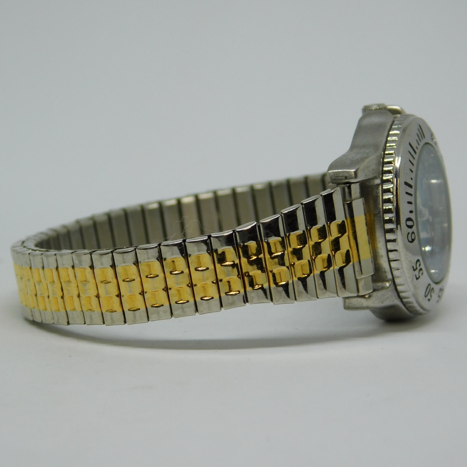 B.U.M. Equipment BUEU1025:E45 Quartz Analog Women’s Watch Sz. 5 3/4″ New Battery