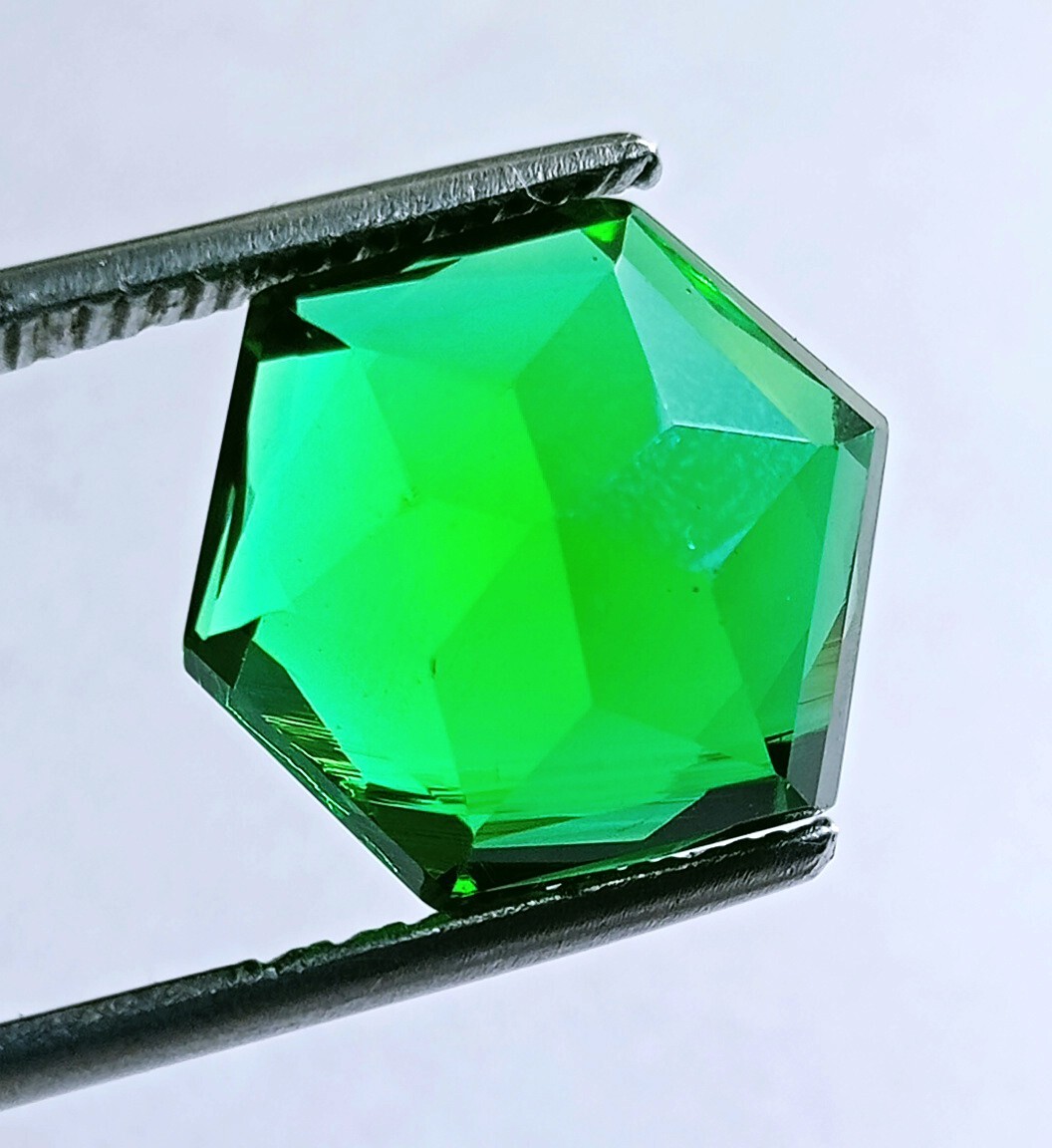 Natural Tsavorite Garnet Hexagon Cut Green 13.20 Ct EGL Certified Loose Gemstone