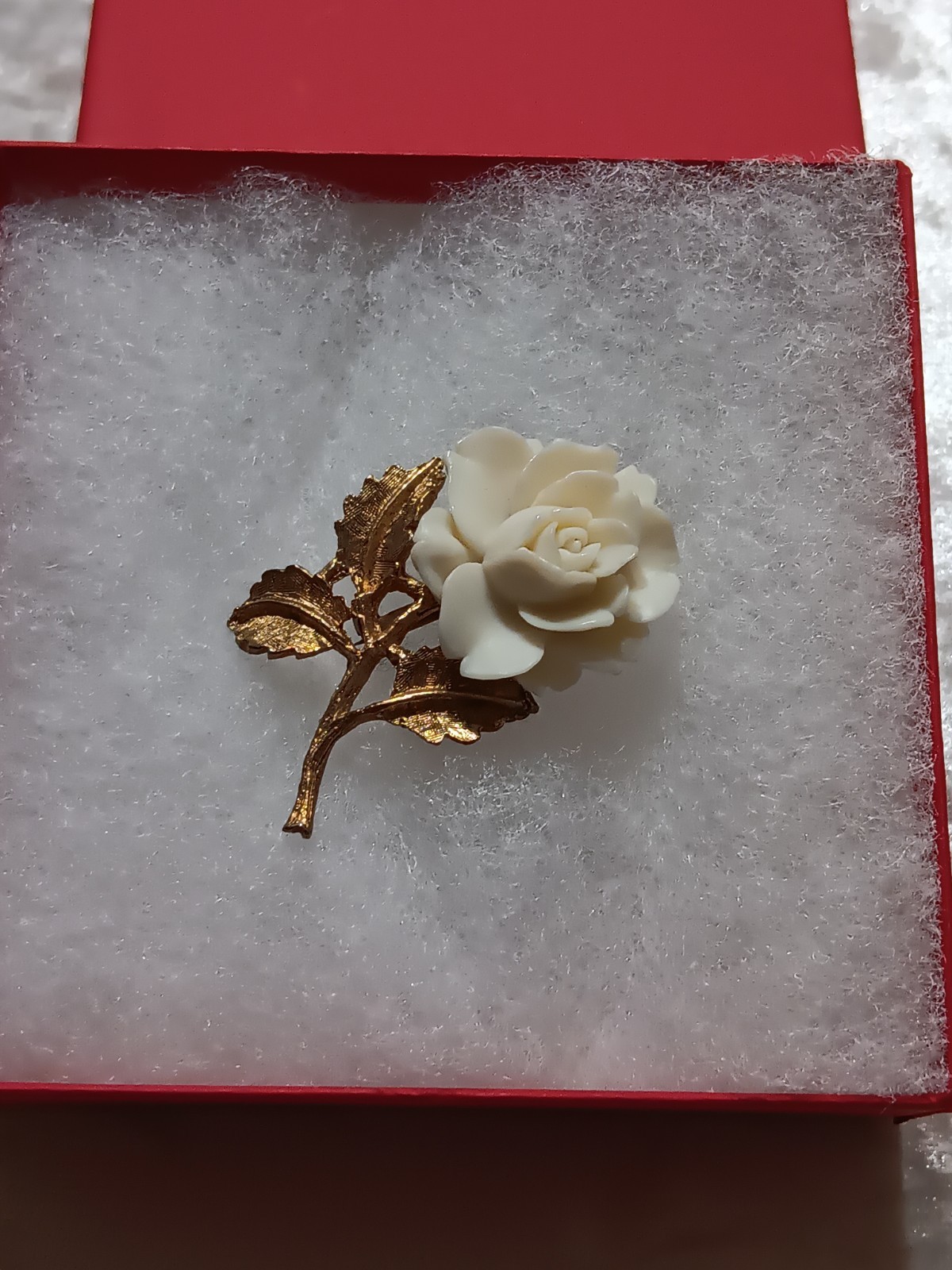 Vtg Signed AJC Carved Faux Ivory Rose Flower Brooch Pin Gold-tone 3D Retro
