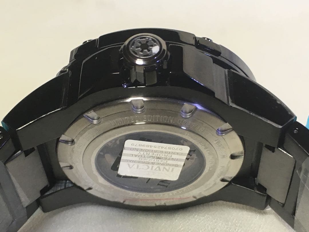 Limited to 1977 pieces INVICTA Star Wars Darth Vader Automatic