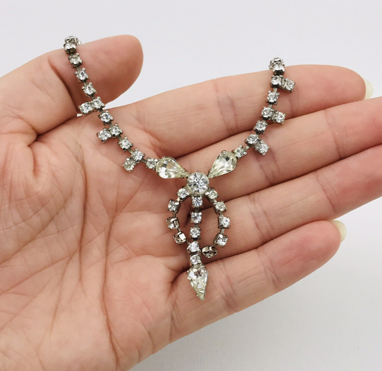 Vintage 50’s 60’s Rhinestone Choker Necklace Teardrop Dangle Bow Center 14″