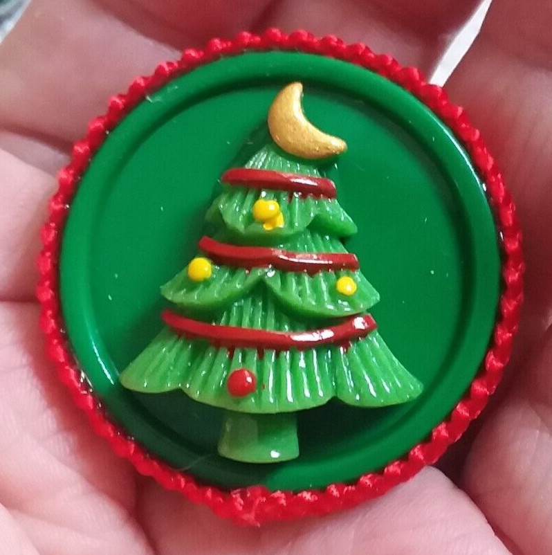 1 1/2″Colorful Novel Christmas Tree Button Brooch 02-01-2025