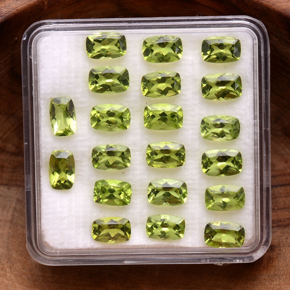 20 Pcs VVS Natural Peridot 6mm*4mm Calibrated Ravishing Color Lustrous Gemstones