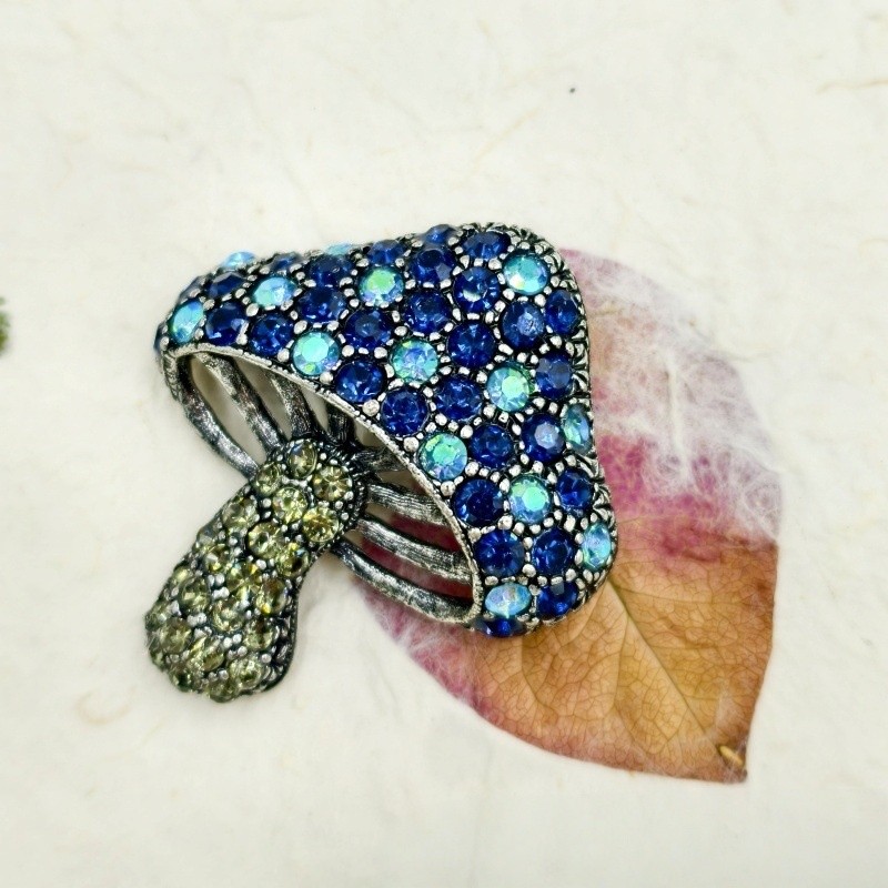 2Pcs Retro Mushroom Brooches, Glittering with Green and Blue Gemstones