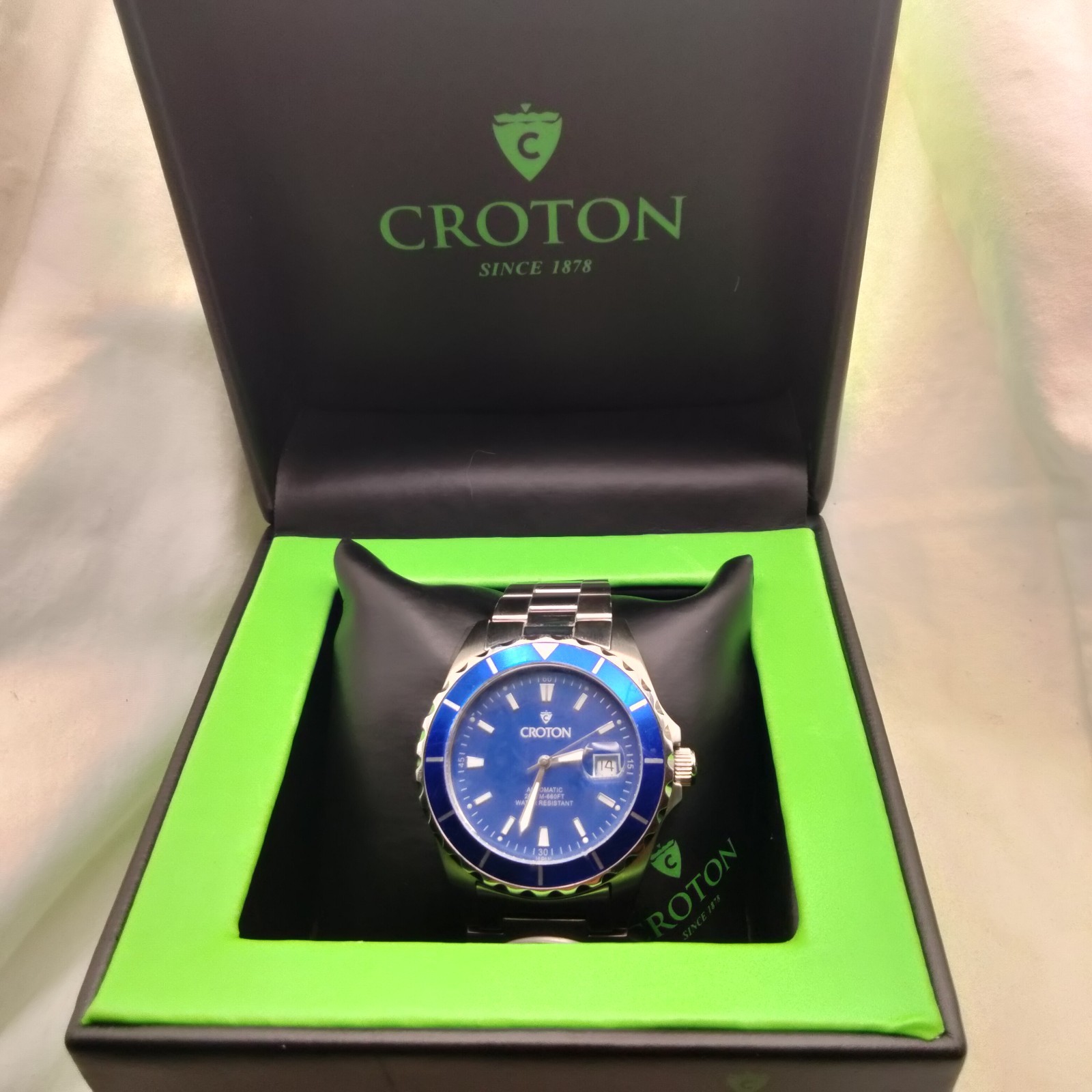 Croton Model CA301150SSBL Dual Time Automatic/Quartz Watch With Box.