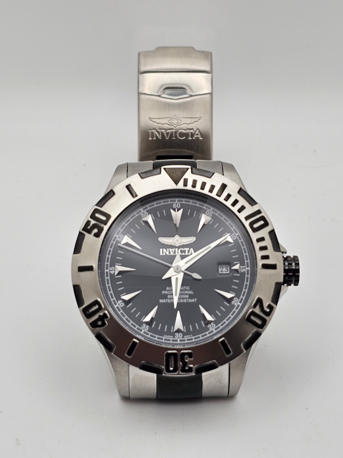 Neo-Vintage Invicta “OCEAN GHOST” Men Automatic Date Watch Black Dial Twotone