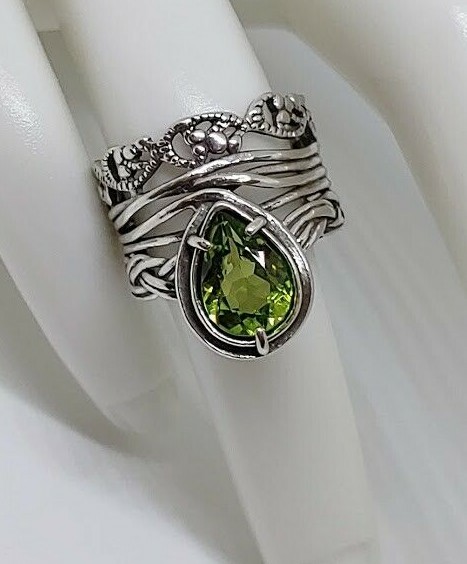 STERLING SILVER PZ ISRAEL SIGNED PEAR SHAPED PERIDOT WIDE RING SIZE 6.5
