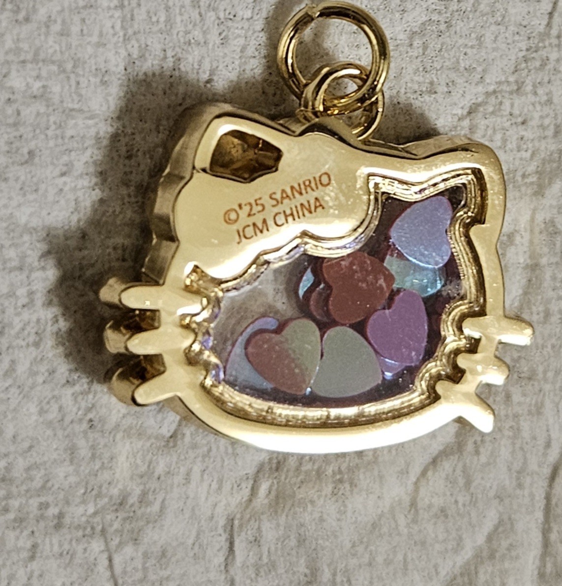 SANRIO HELLO KITTY GOLD TONE HEART CONFETTI SHAKING GLASS PENDANT CHARM